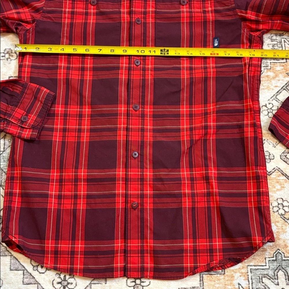 THE NORTH FACE S red and black plaid long sleeve button down